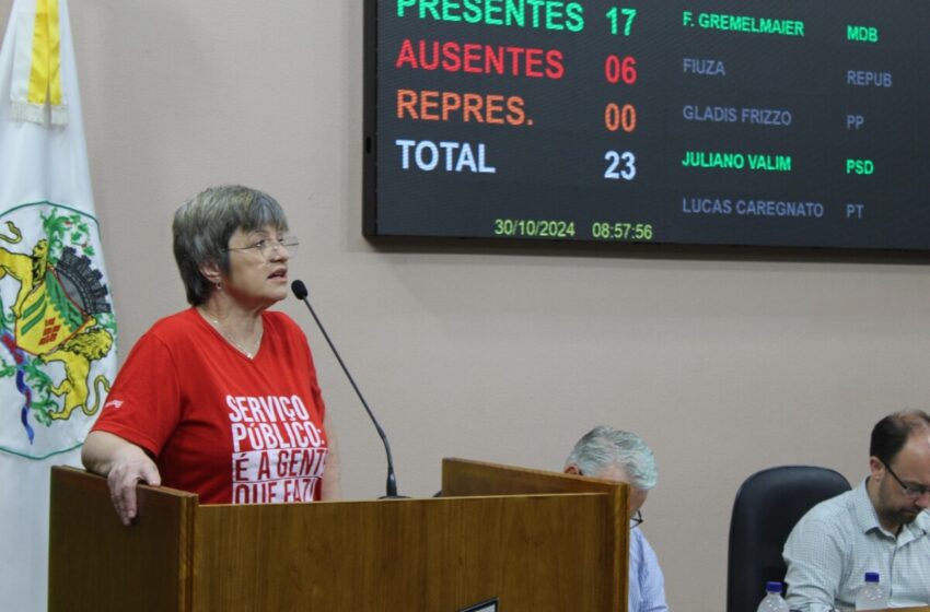  Silvana Piroli ocupa tribuna na Câmara e homenageia a categoria